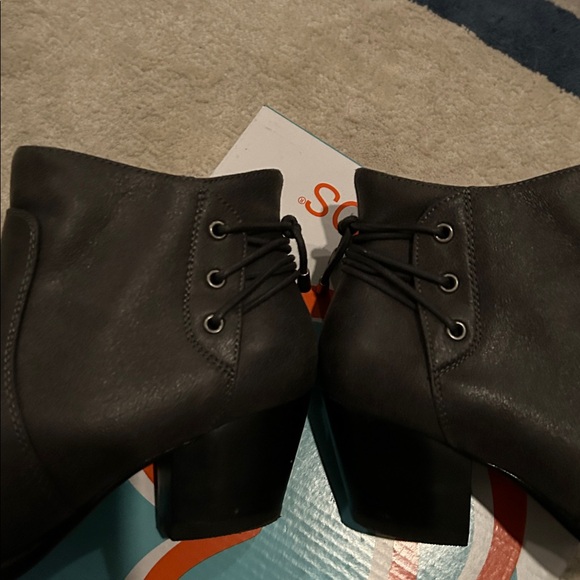 BareTraps Women's Dark Gray  Ankle Booties - Picture 5 of 8